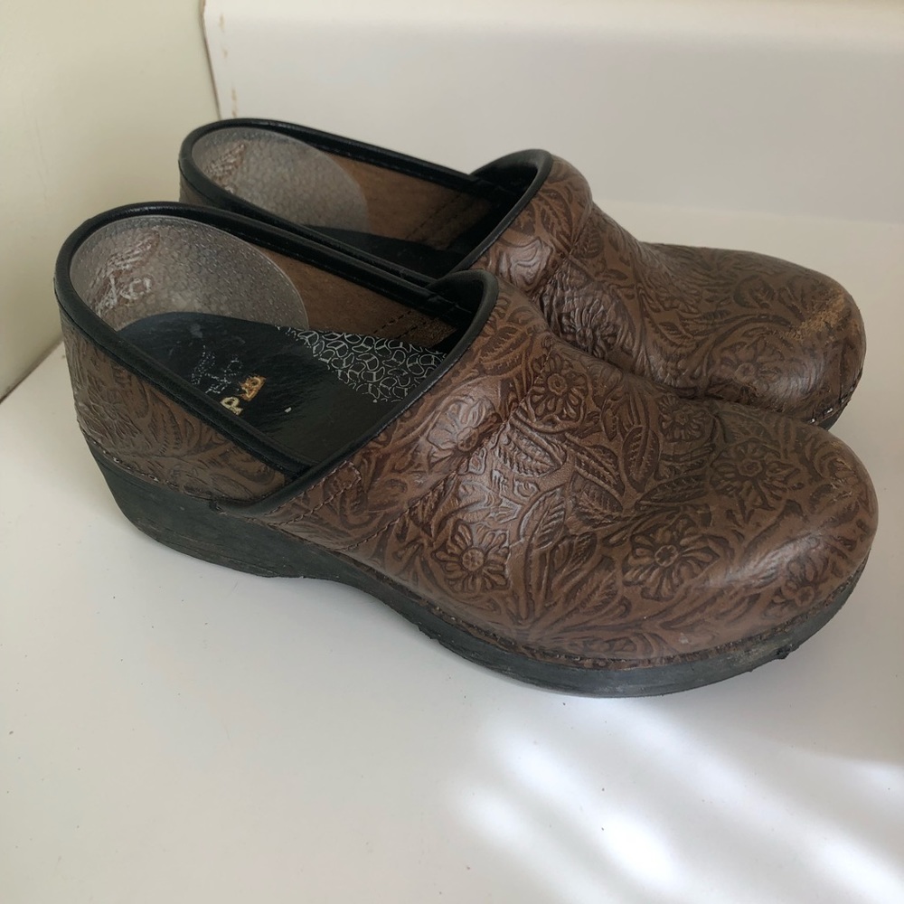 Dansko clogs 37